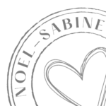 Logo de Sabine Noël, art-thérapeute et artiste peintre, représentant une étoile stylisée avec un visage souriant